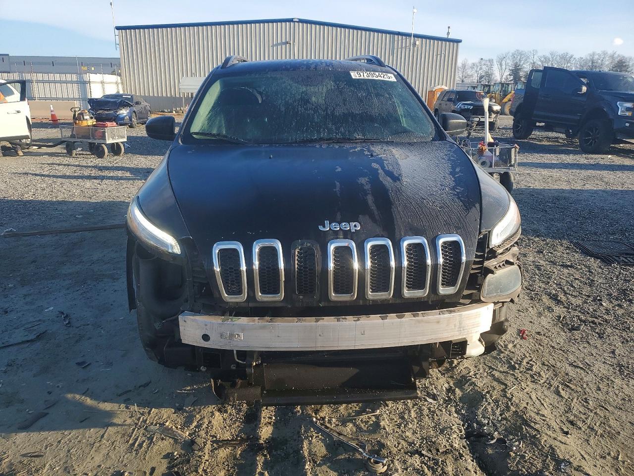2016 Jeep Cherokee Sport