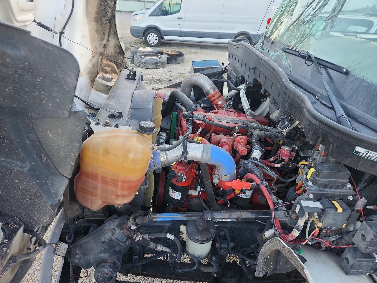 2019 International 4300 BOX Truck