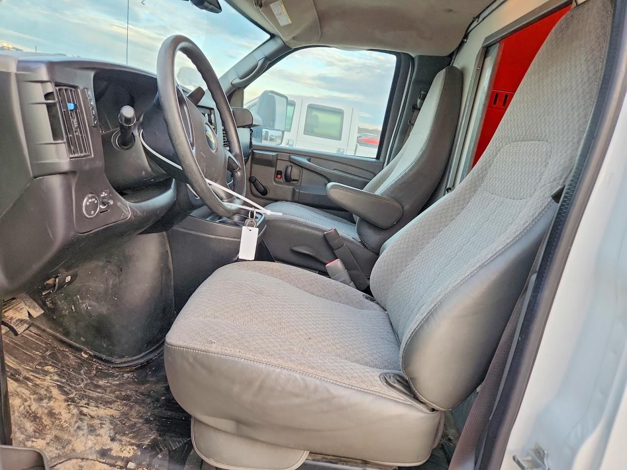 2013 Chevrolet Express Delivery Truck