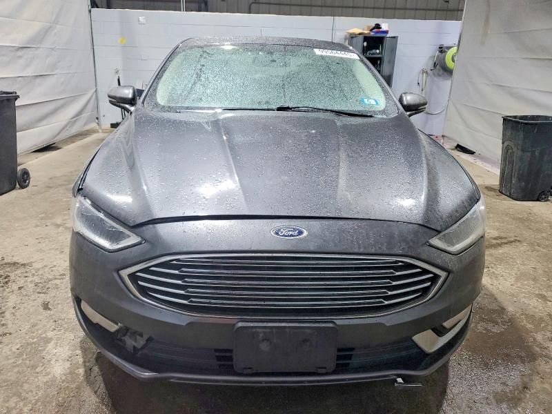 2018 Ford Fusion Titanium/platinum