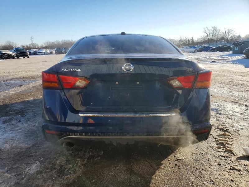 2021 Nissan Altima sr