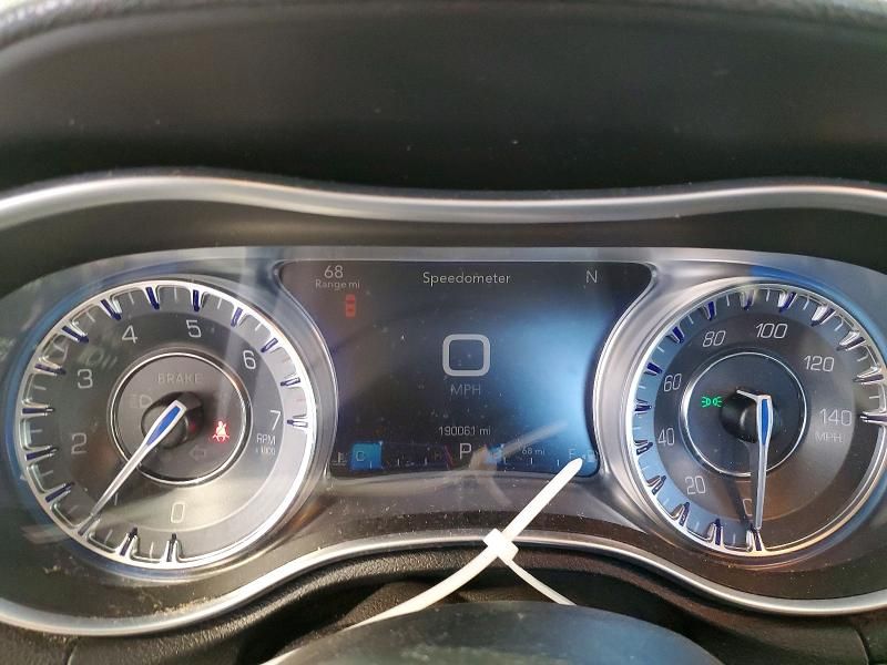 2015 Chrysler 300 Limited