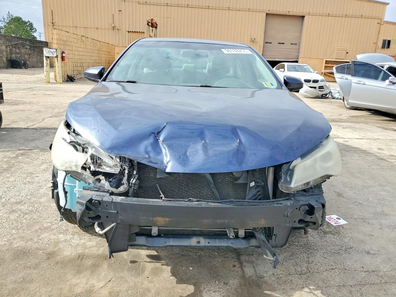 2015 Toyota Camry le