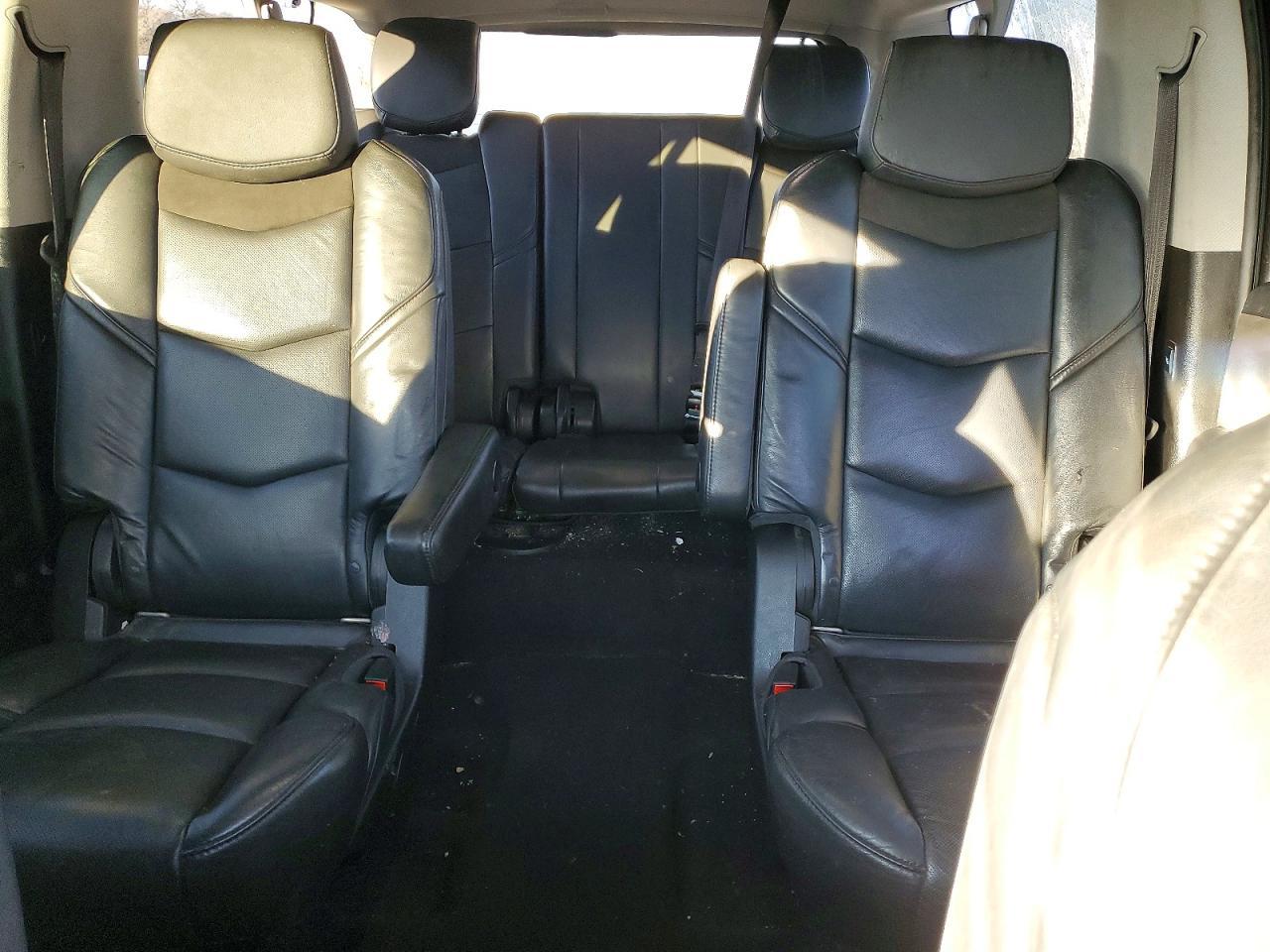 2019 Cadillac Escalade esv Luxury