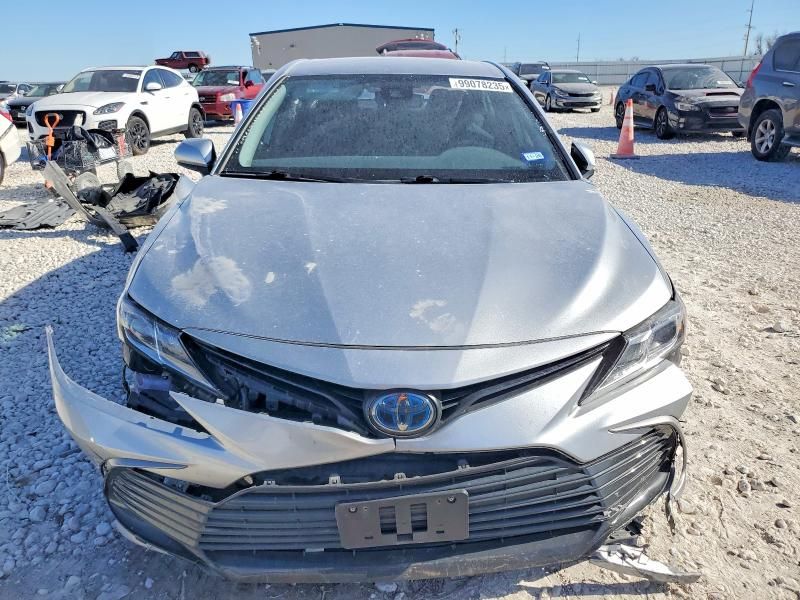 2022 Toyota Camry le