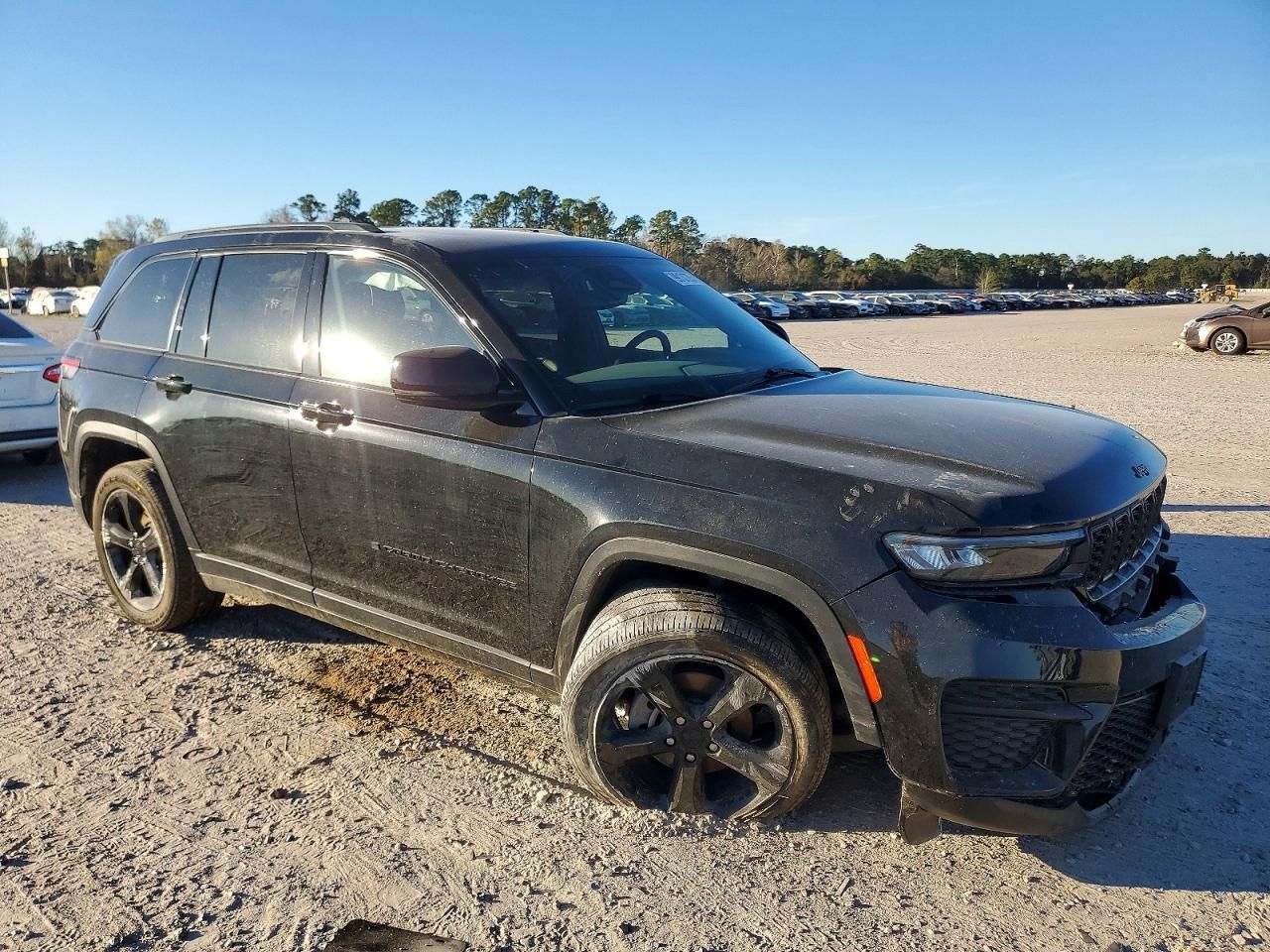 2023 Jeep Grand Cherokee Laredo