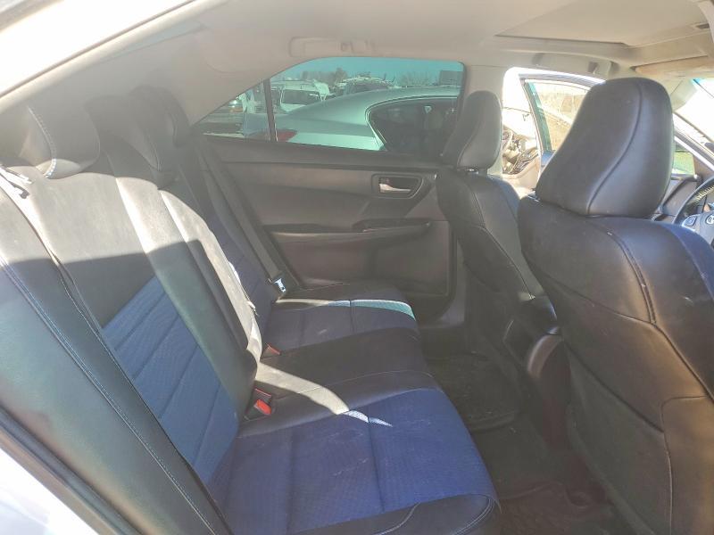 2016 Toyota Camry le