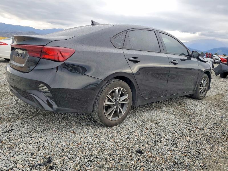 2023 KIA Forte lx