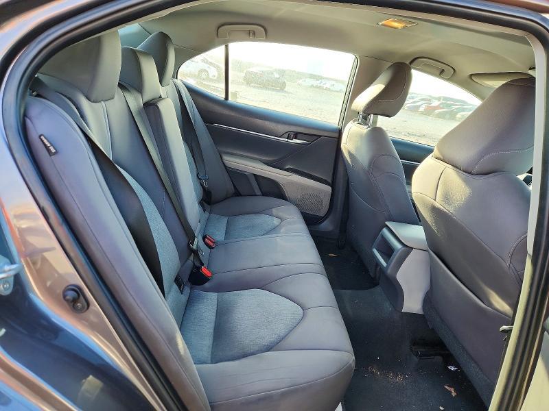 2021 Toyota Camry le