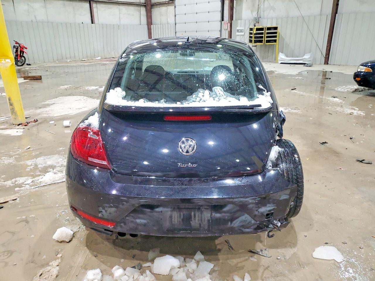 2019 Volkswagen Beetle s