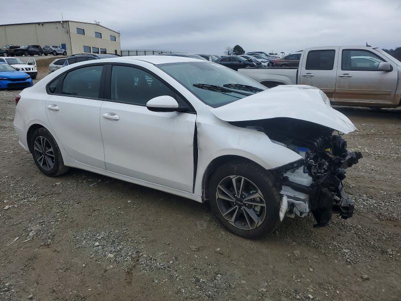 2024 KIA Forte lx
