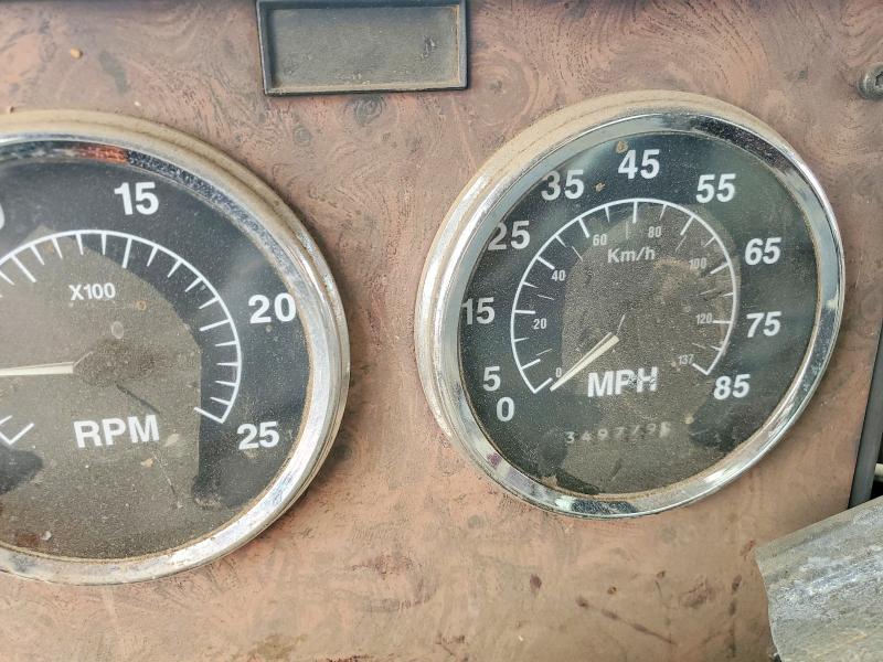 2000 International 9900i Truck cab and Chassis