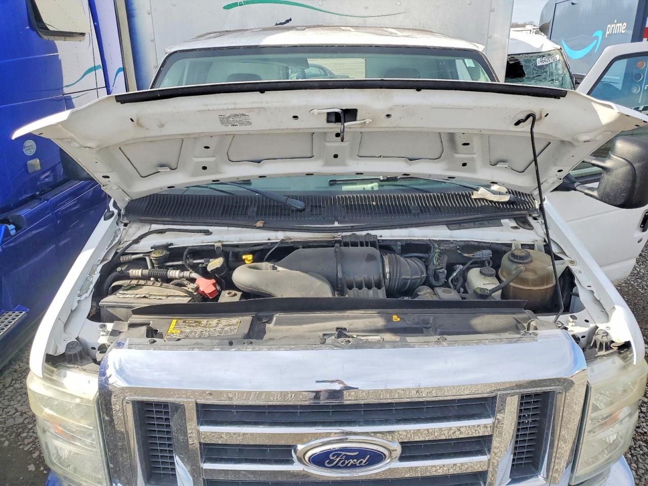 2015 Ford Cutaway v