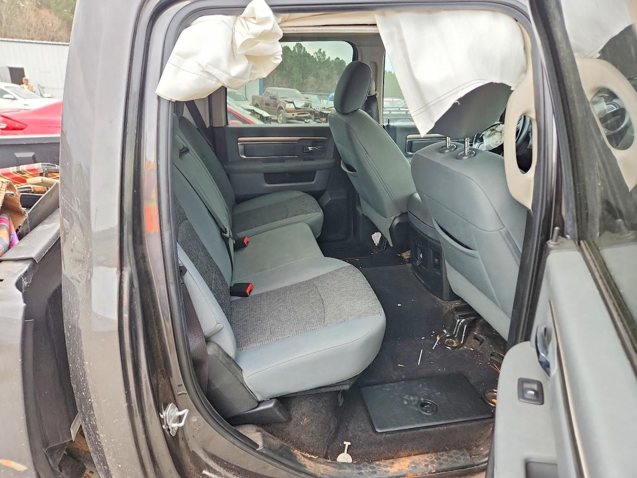 2018 Dodge Ram 1500 slt