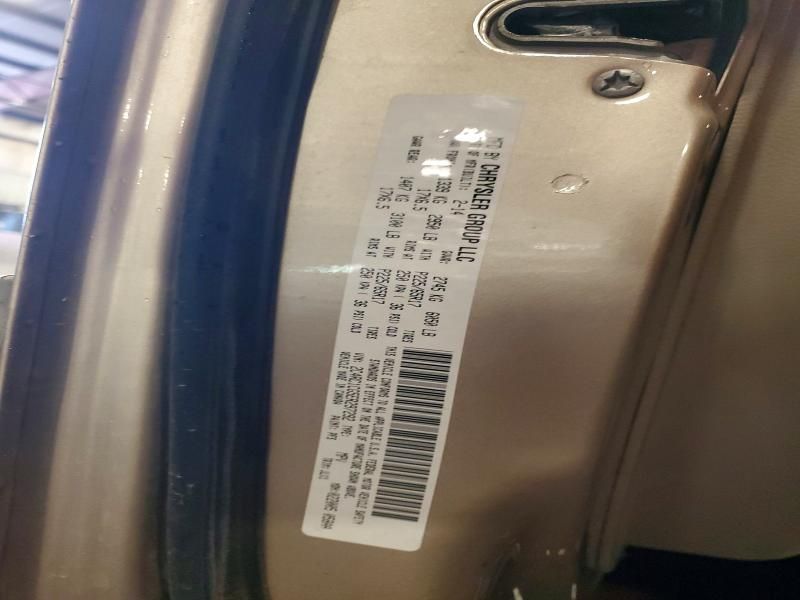 2014 Chrysler Town & Country Touring l