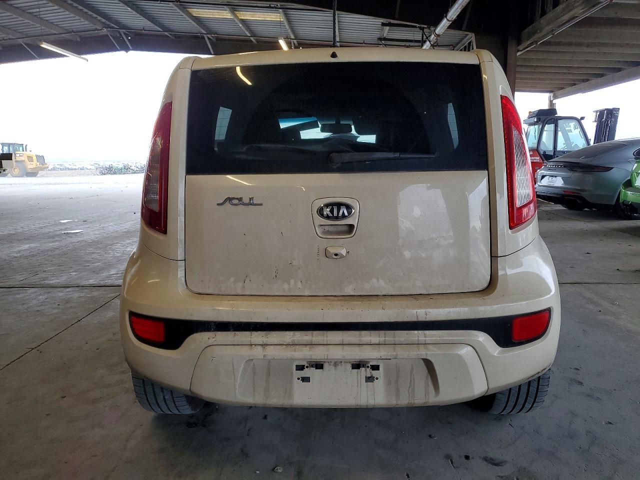 2013 KIA Soul +