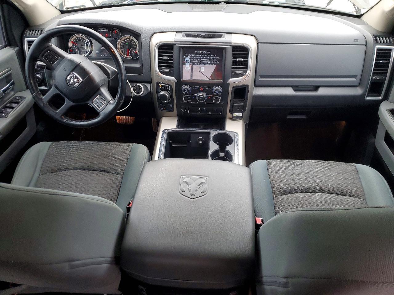 2013 Dodge Ram 1500 slt