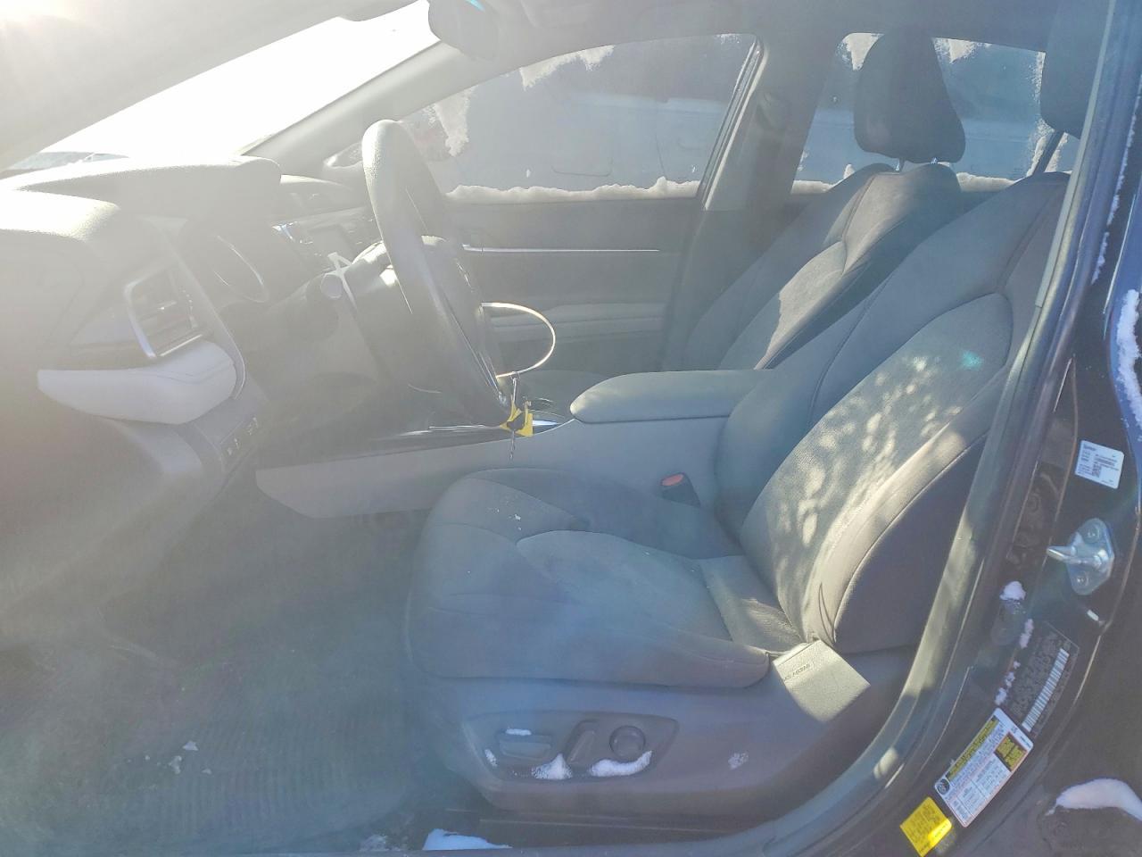 2020 Toyota Camry le