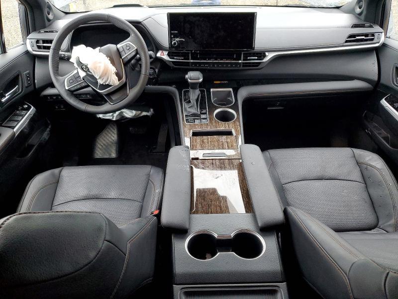 2025 Toyota Sienna Limited