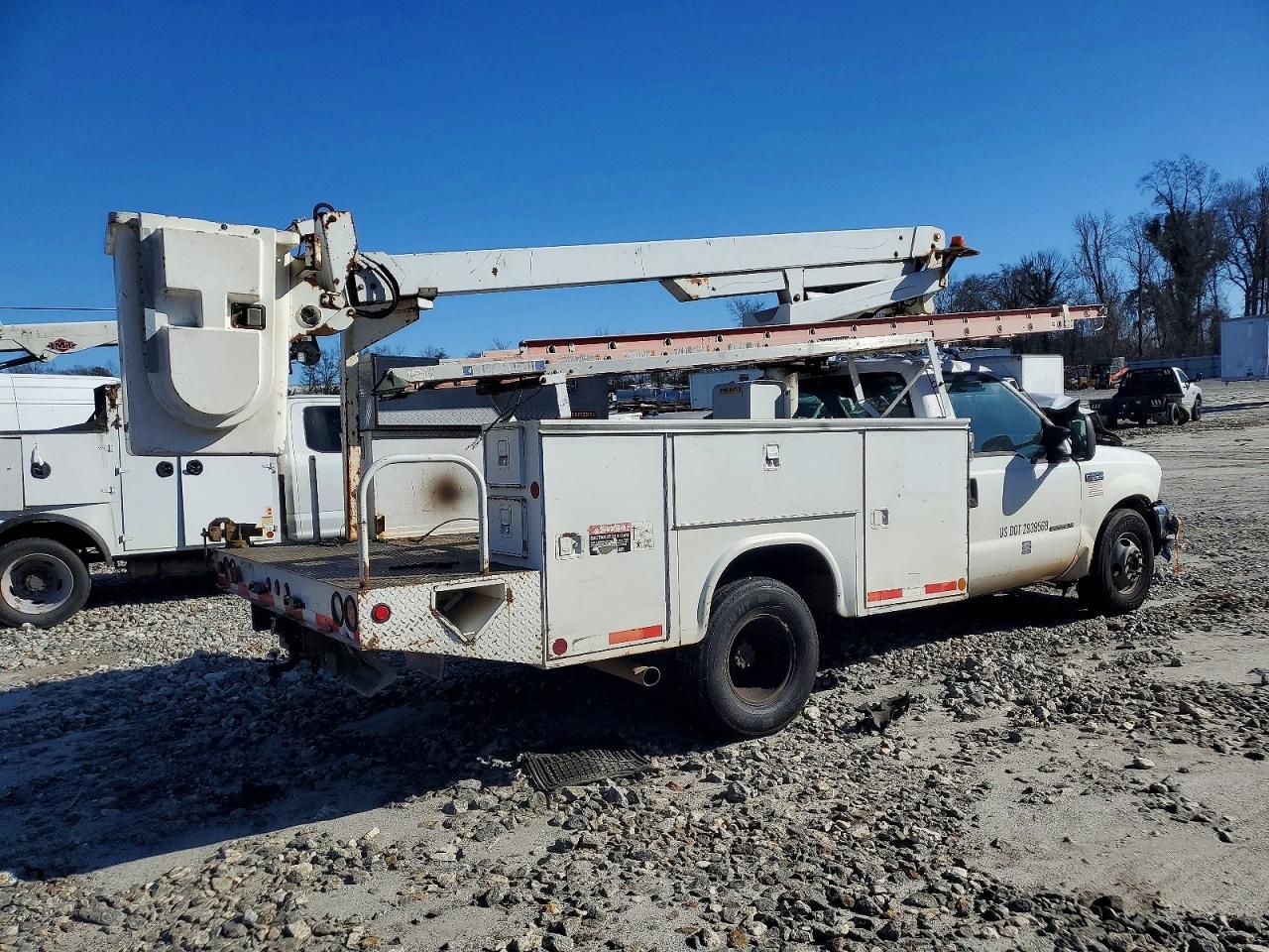 1999 Ford F350 Super Duty Bucket Truck
