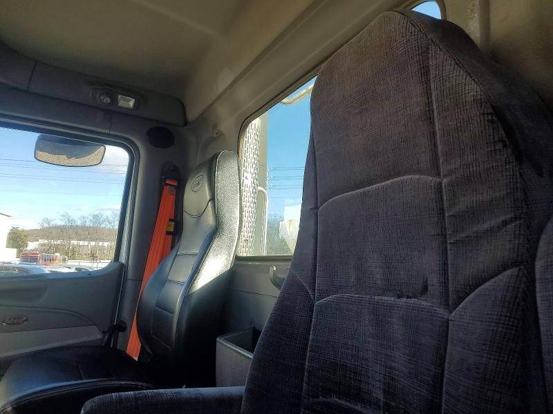 2018 Peterbilt 579 Semi Truck