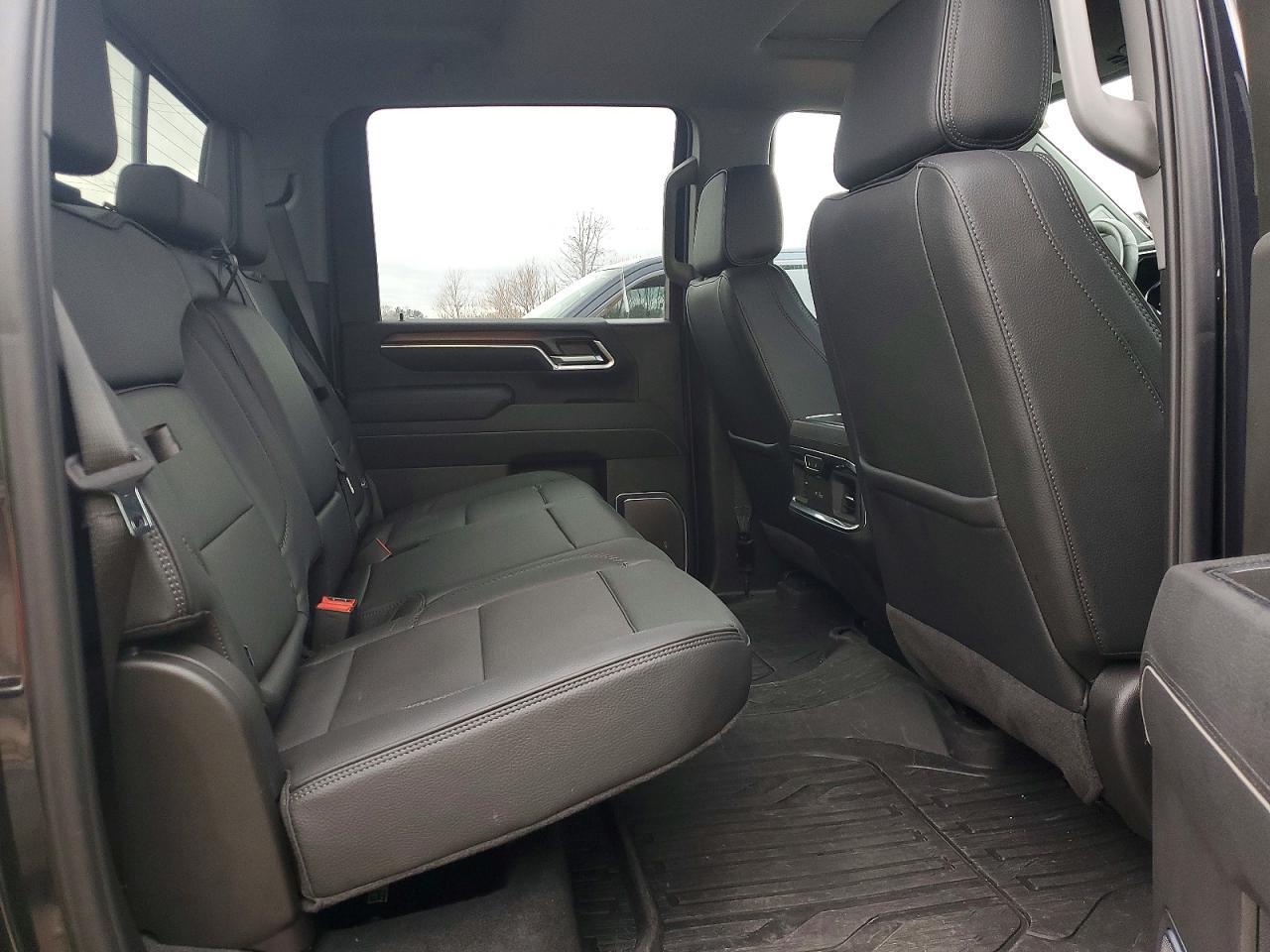 2025 GMC Sierra K3500 Denali