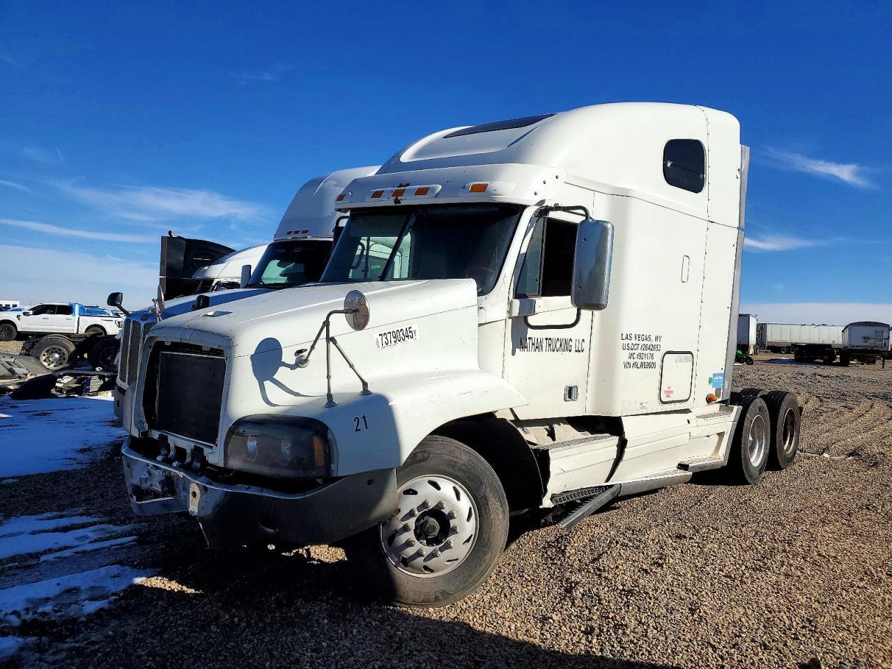 2006 Freigliner 2006 Freightliner CST120 Semi Truck