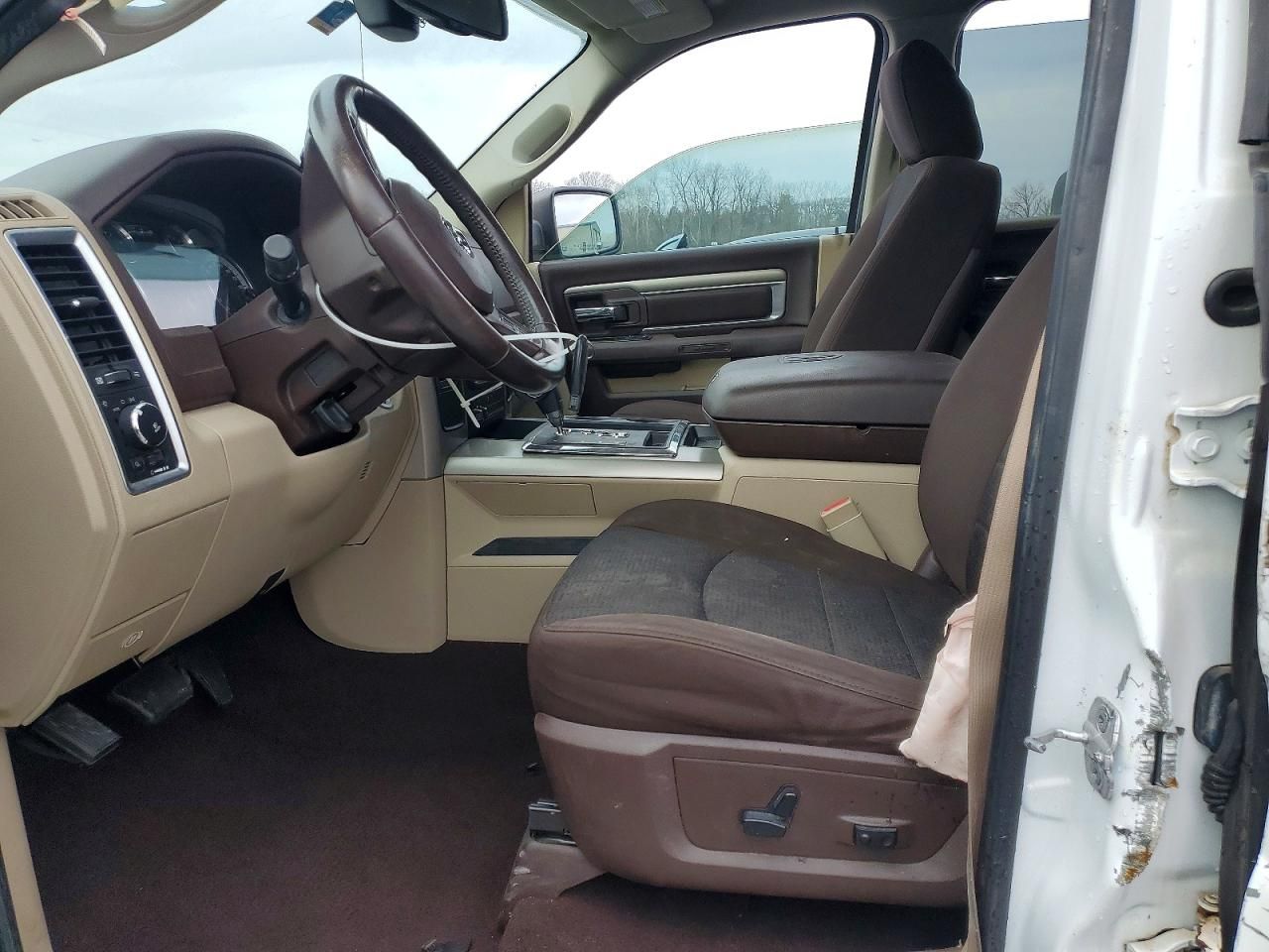 2013 Dodge Ram 1500 slt