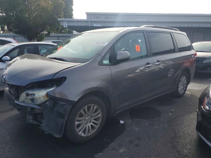 2011 Toyota Sienna