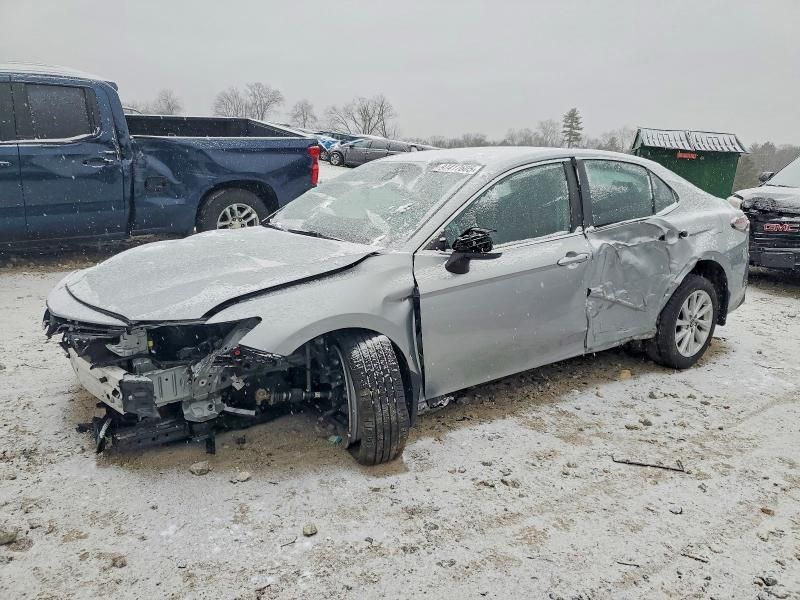 2022 Toyota Camry le