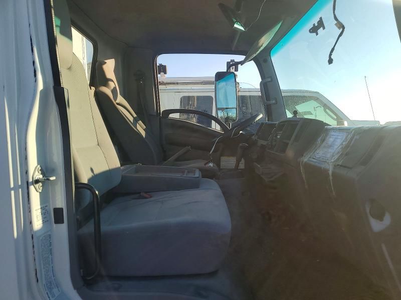 2017 Isuzu Nrr box Truck