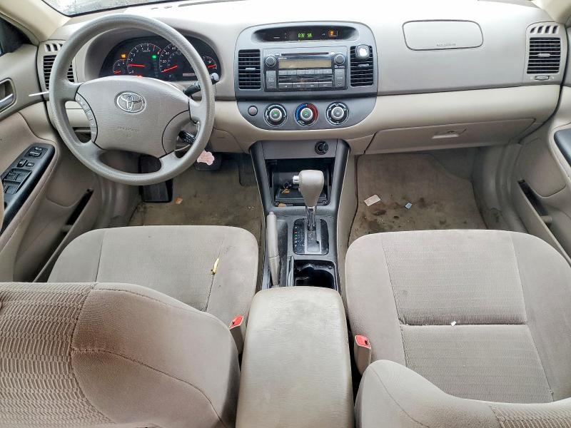 2005 Toyota Camry le