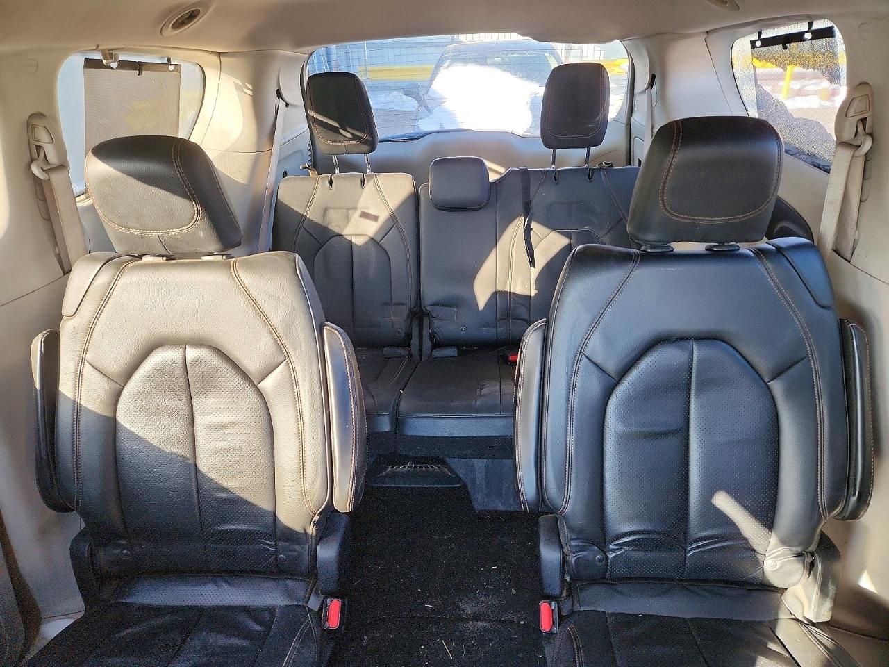 2018 Chrysler Pacifica Touring l