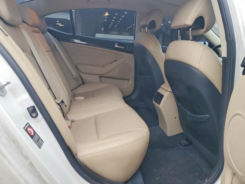 2014 KIA Cadenza Premium