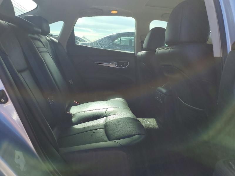 2013 Infiniti M37