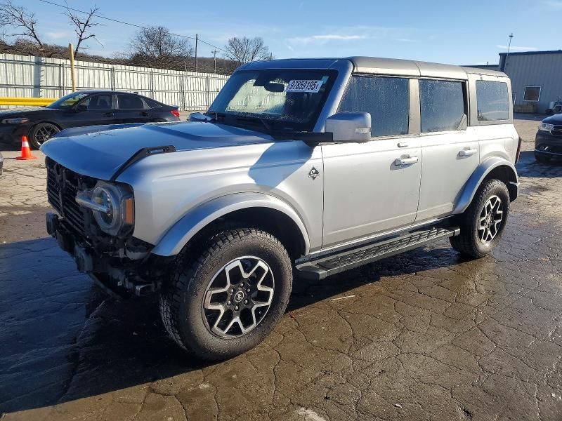 2021 Ford Bronco Base