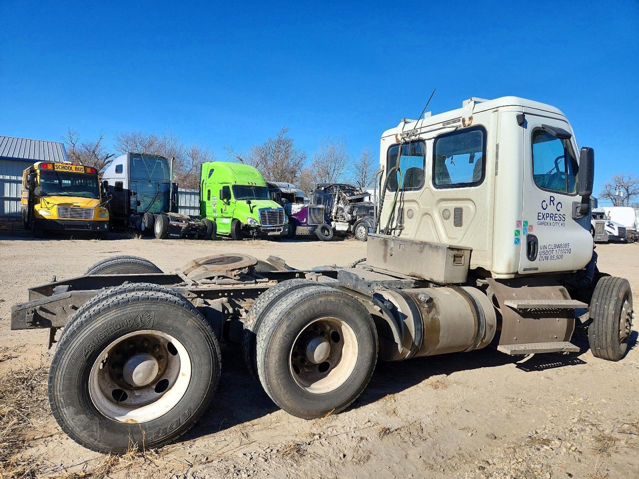 2012 Freigliner 2012 Freightliner Cascadia Semi Truck