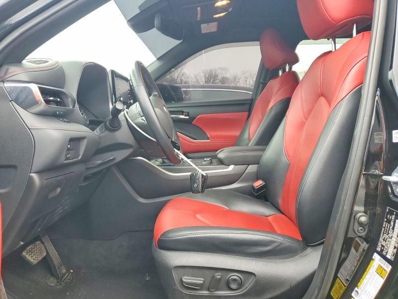 2021 Toyota Highlander xse