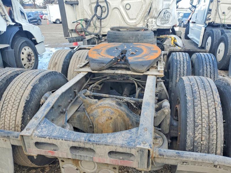 2020 Freigliner 2020 Freightliner Cascadia 126 Semi Truck