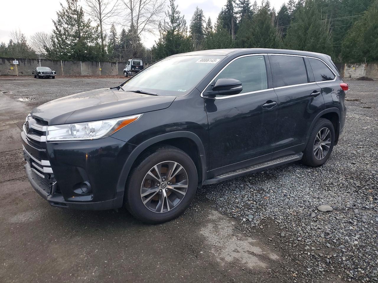 2019 Toyota Highlander le
