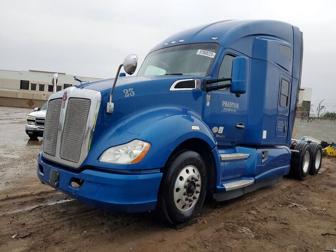 2017 Kenworth Construction T680