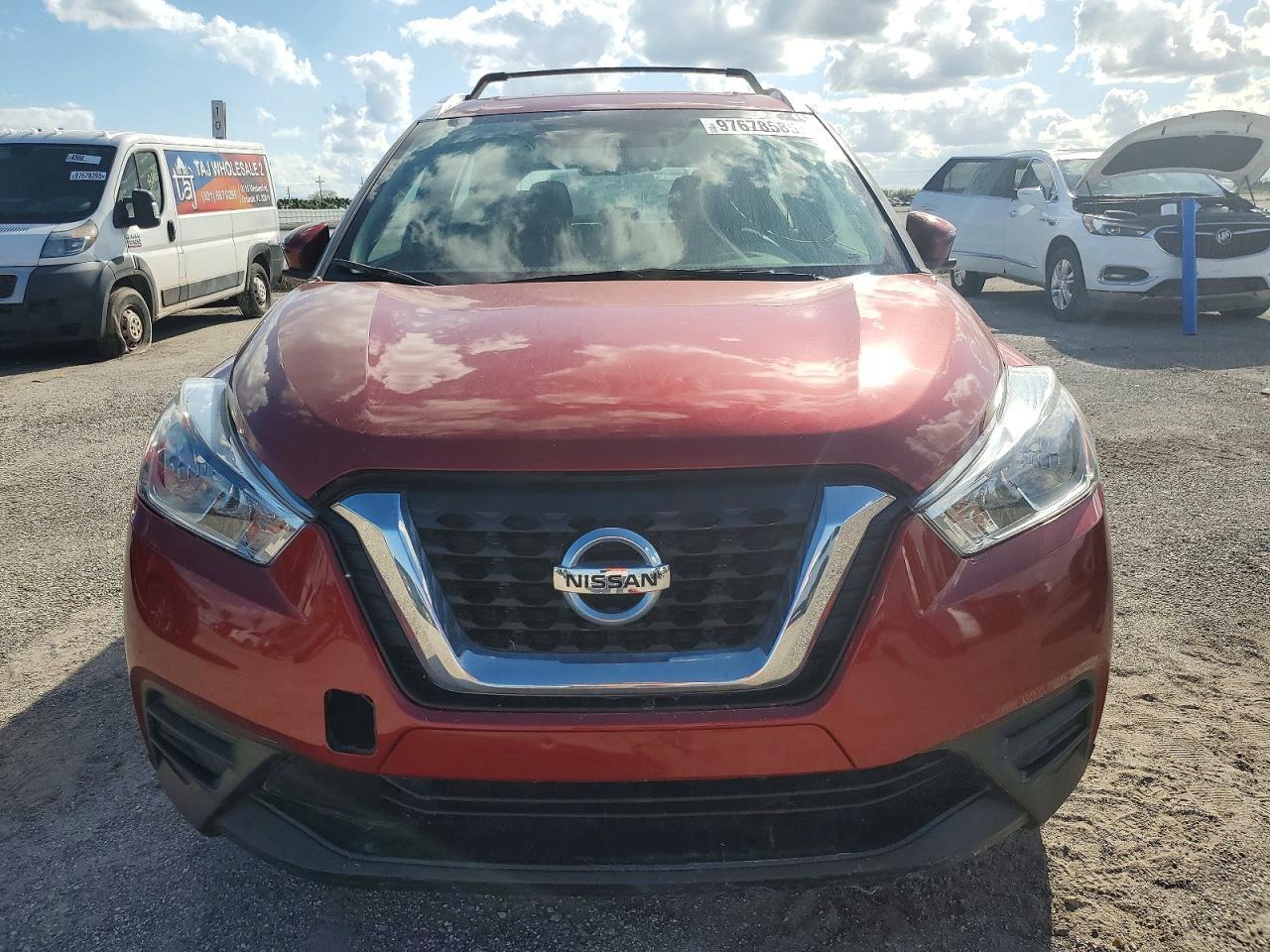 2018 Nissan Kicks s