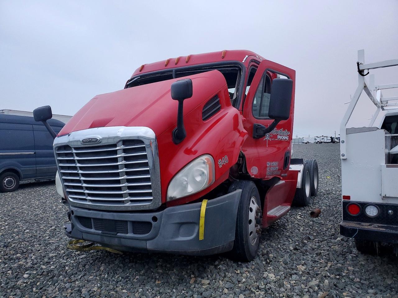 2018 Freightliner Cascadia 113 Semi Truck