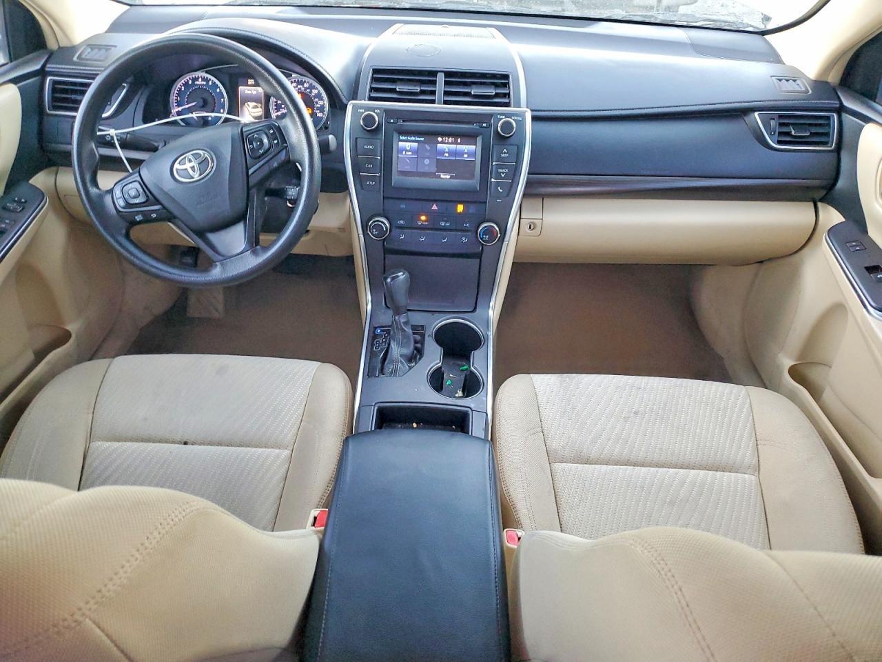 2016 Toyota Camry le