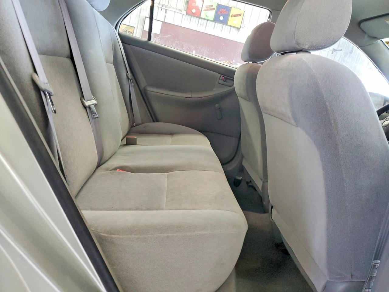 2004 Toyota Corolla ce