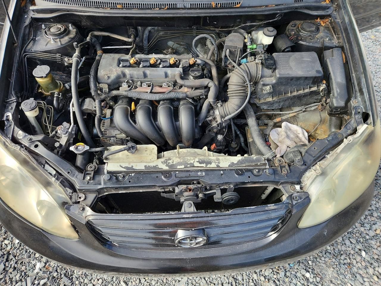 2004 Toyota Corolla ce