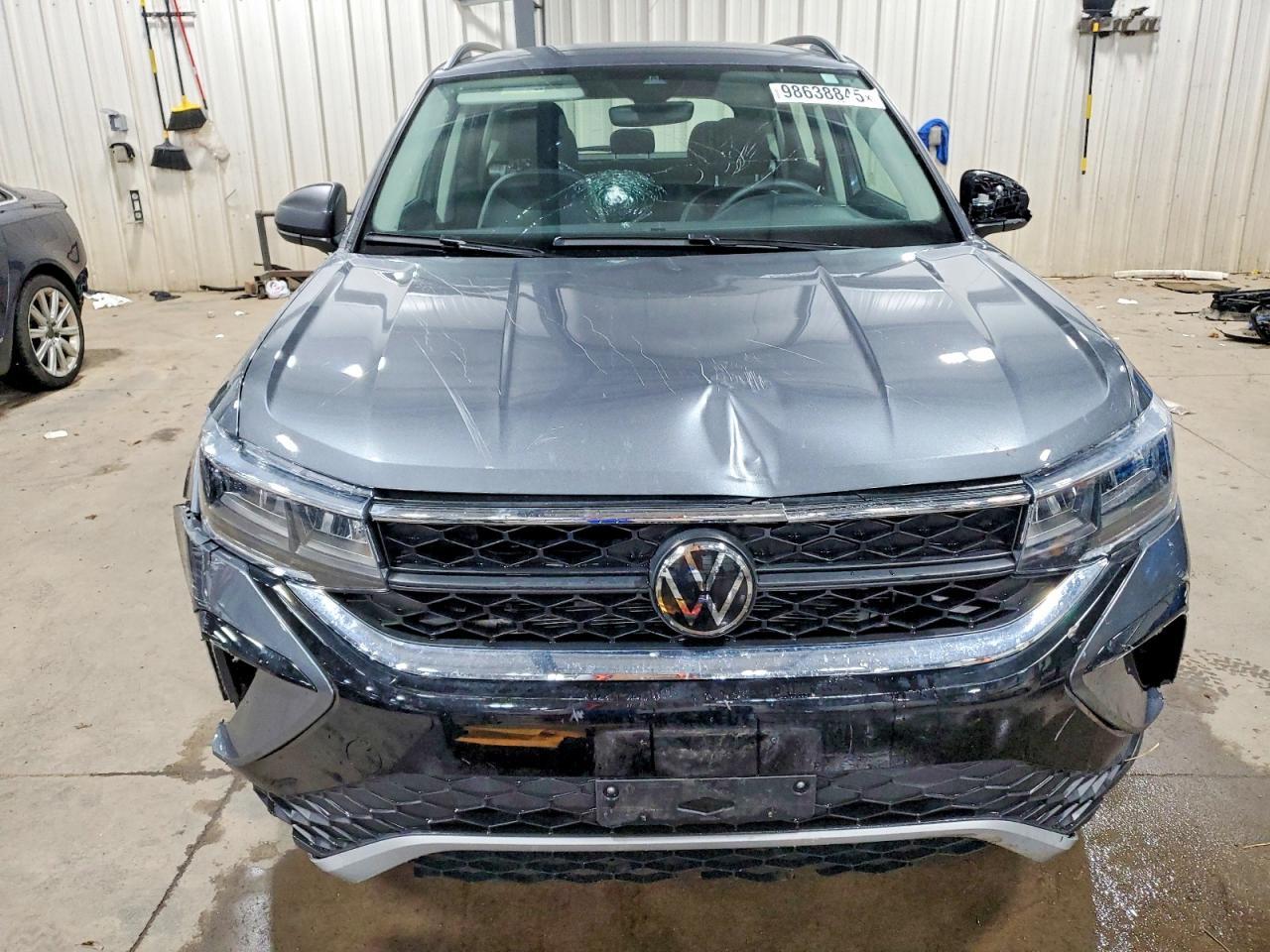 2024 Volkswagen Taos s