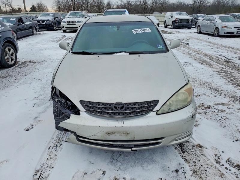 2004 Toyota Camry le