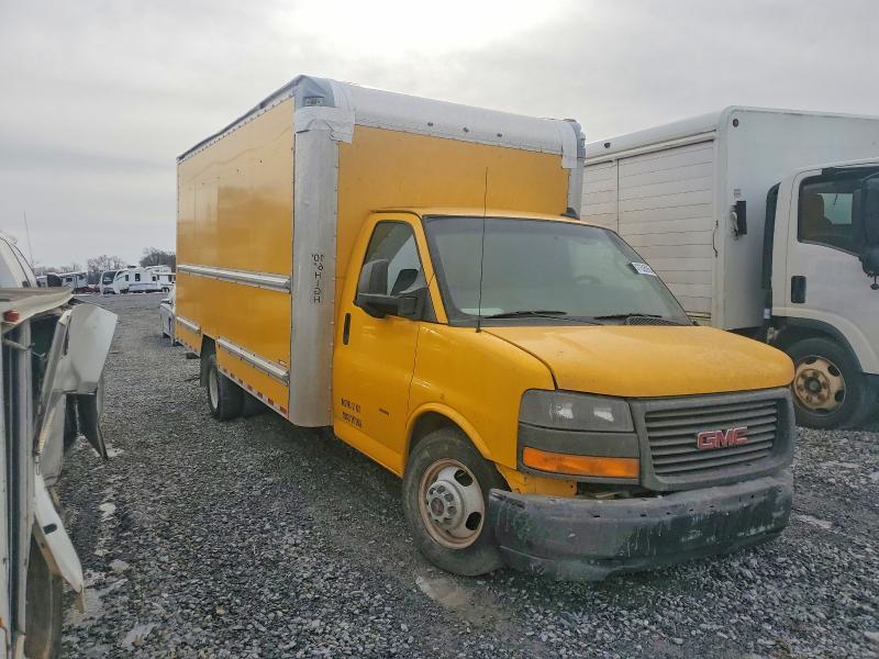 2018 GMC Savana box Truck