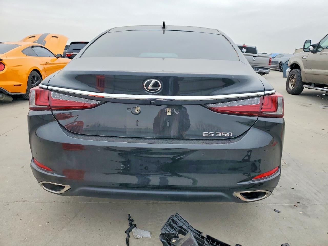 2022 Lexus Es 350 Base